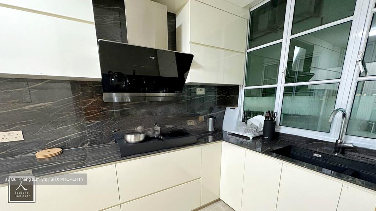 Villa De West (D5), Condominium #523693581